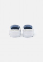 Nike Sportswear W AF1 LOVER XX Pantolette flach off white/light silver W AF1 LOVER XX Мюли на плоской подошве не совсем белый/светло-серебристый
