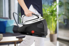 Tefal Tefal Dampfbugelstation Tefal GV9550 Pro Express Ultimate, 1900 ml Wassertank, Dampfstoss: 520 g/Min., Dauerdampfmenge: 120 g/Min., Antikalk-Kollektor Паровая гладильна станция Tefal Tefal GV9550 Pro Express Ultimate, резервуар для воды 1900 мл, па