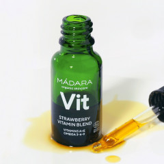 MADARA Strawberry Vitamin Blend Клубничная витаминная смесь