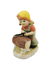 Статуэтка винтажная Im Stil Goebel &quot;Девочка с пилой&quot;, фарфор, 13 х 8 см, Германия, 1960-70гг.