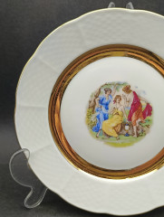 Тарелки сервировочные винтажные TK Thun Czechoslovakia "Три грации / Мадонна", с позолотой, 2 шт., фарфор, 17.5 см, Чехословакия, 1970-80гг.