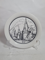 Тарелка декоративная винтажная Forstenberg "Замок Хааг. 1979", в заводской упаковке, фарфор, 19.5 см, Германия, 1970-80гг.