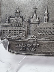 Декоративное панно винтажное Buderus, Modell Mootz, металлическое панно с объемным рельефным изображением г.Франкфурт-на-Майне, 17 x 12 см, Германия, 1977г.