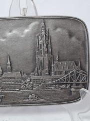 Декоративное панно винтажное Buderus, Modell Mootz, металлическое панно с объемным рельефным изображением г.Франкфурт-на-Майне, 17 x 12 см, Германия, 1977г.