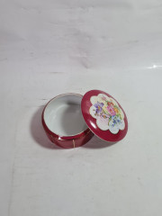 Шкатулка винтажная МCP Czechosolovakia, красно-белая с цветочным декором, фарфор, 10 x 4,5 см, Чехословакия, 1960-1970гг.