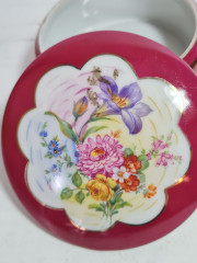 Шкатулка винтажная МCP Czechosolovakia, красно-белая с цветочным декором, фарфор, 10 x 4,5 см, Чехословакия, 1960-1970гг.