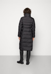 Tommy Hilfiger GLOBAL MAXI Down coat black GLOBAL MAXI Пуховик черный