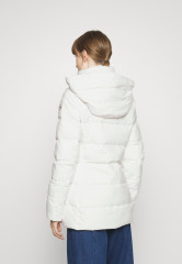 Tommy Hilfiger BAFFLE Down coat ecru BAFFLE Пуховик экрю