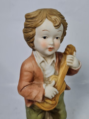 Фигурка винтажная Im Stil Goebel / R.O.C &quot;Мальчик с гитарой и кроликом&quot;, ручная роспись, керамика, 19 см, Тайвань, 1960-70гг.