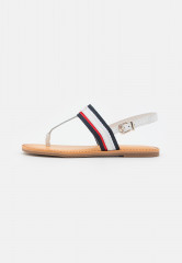 Tommy Hilfiger CORPORATE FLAT T-bar sandals ecru CORPORATE FLAT Сандалии с Т-образной перемычкой экрю