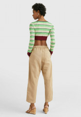 Tommy Hilfiger DRAWSTRING TWILL  Trousers beige САРЖА С КУЛИСАМИ Брюки бежевый