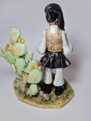 A.Manilda C4 Винтажная статуэтка &quot;Мужчина и девушка с собакой у кактуса&quot;, 28,5см x 28,5см, Германия, 1960-70гг.