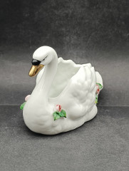 Статуэтка-ваза винтажная Dresden &quot;Лебедь&quot; среднего размера, фарфор, 14 х 10 см, Германия, 1960-70гг.