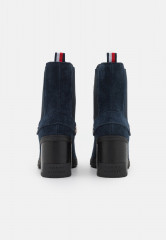 Tommy Hilfiger OUTDOOR BOOT High heeled ankle boots desert sky OUTDOOR BOOT Ботильоны на высоком каблуке небо пустыни